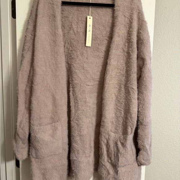 She + Sky Soft Lavender Fuzzy Open-Front Cardigan - Picture 1 of 3